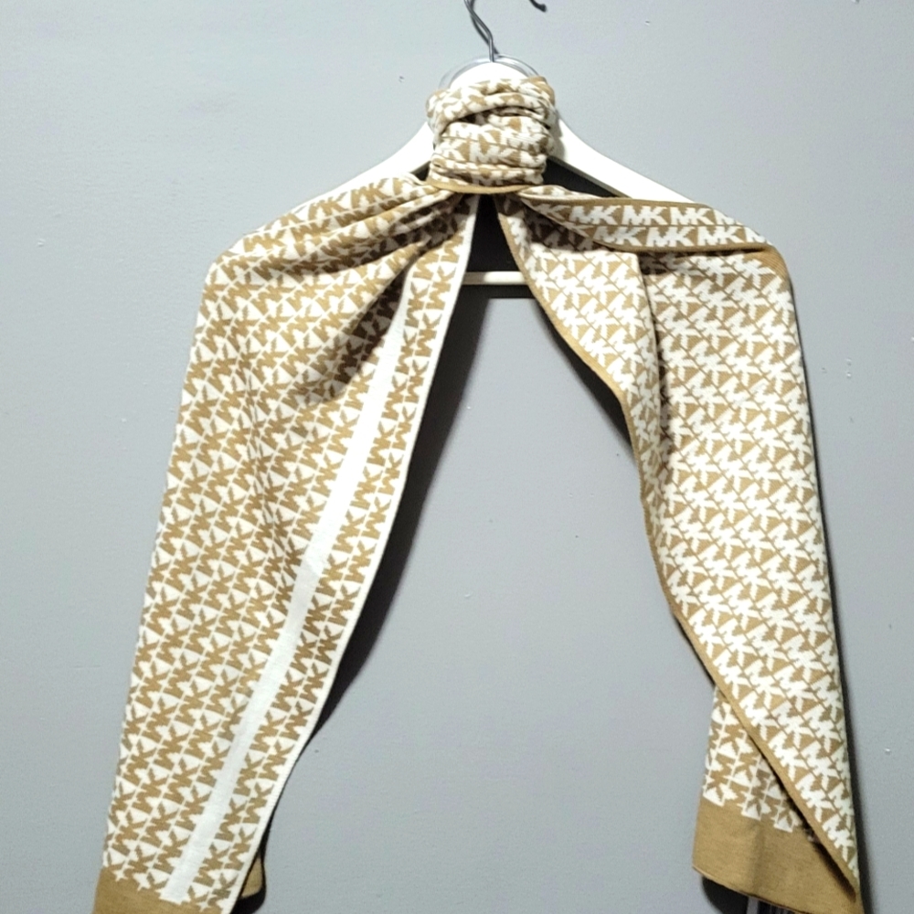 Michael  kors scarf